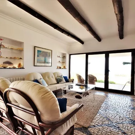 Villa Beachfront Surf With Pool