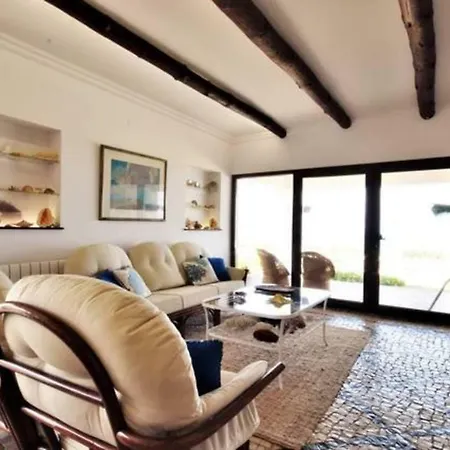 Villa Beachfront Surf With Pool *