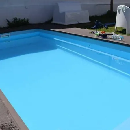 Beachfront Surf With Pool A dos Cunhados